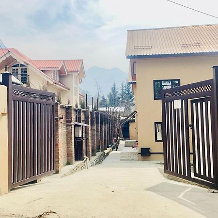 Silver Oak Srinagar  Exterior photo