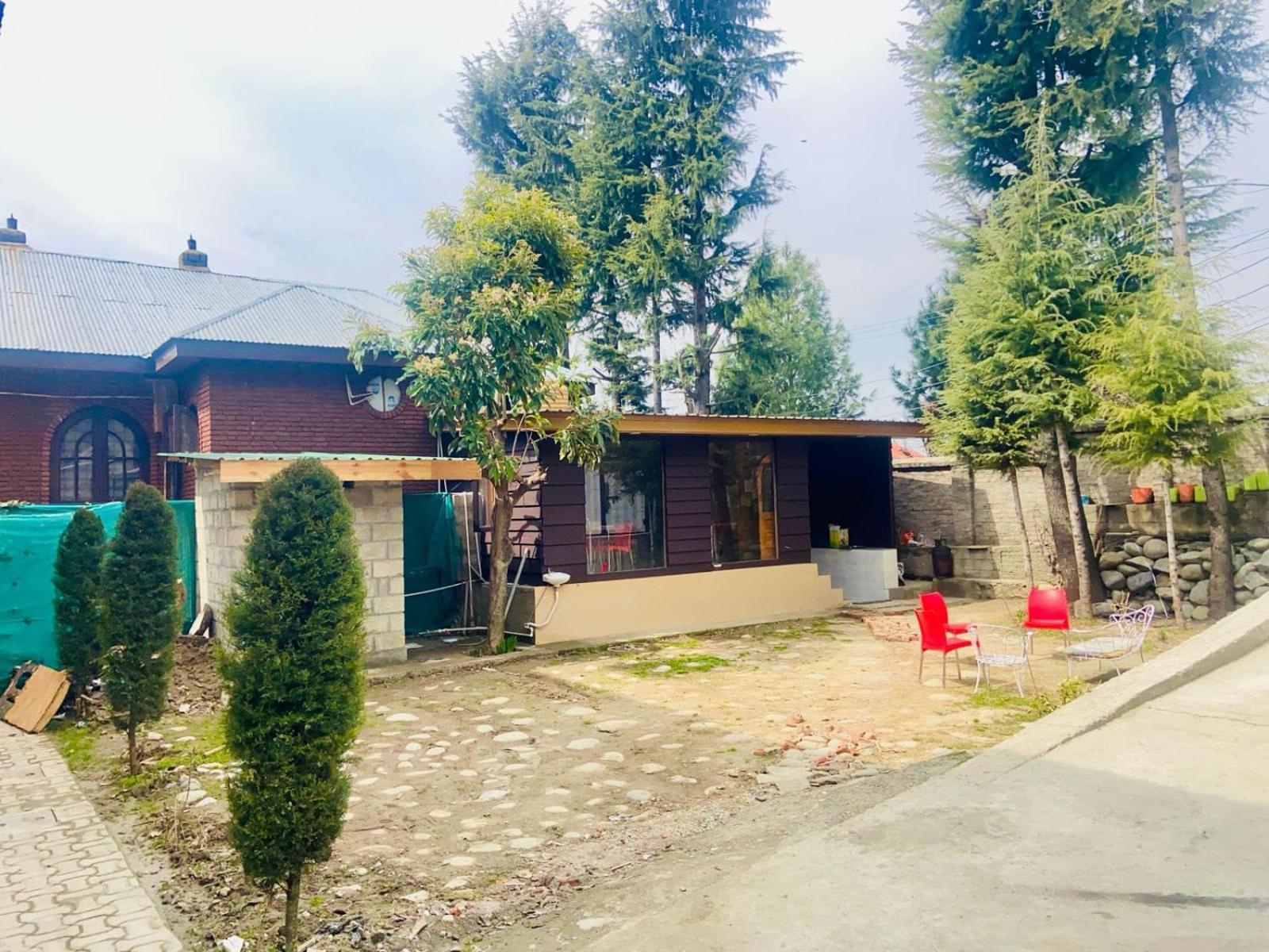 Silver Oak Srinagar  Exterior photo